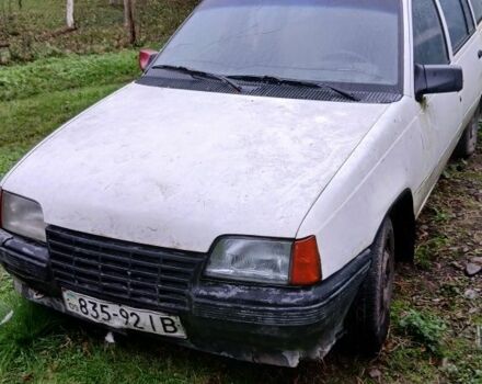 Білий Опель Кадет, об'ємом двигуна 1.6 л та пробігом 370 тис. км за 450 $, фото 3 на Automoto.ua