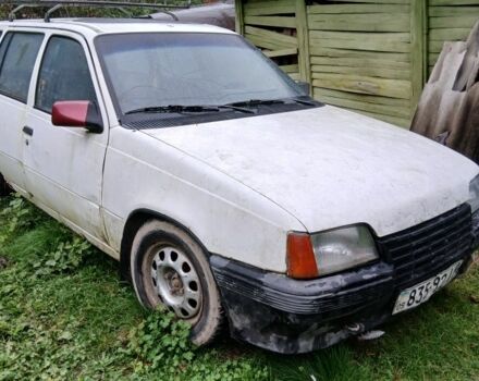 Білий Опель Кадет, об'ємом двигуна 1.6 л та пробігом 370 тис. км за 450 $, фото 2 на Automoto.ua