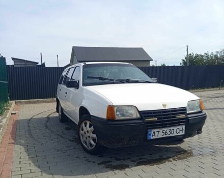 Белый Опель Кадет, объемом двигателя 1.6 л и пробегом 1000 тыс. км за 950 $, фото 3 на Automoto.ua