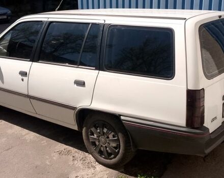 Білий Опель Кадет, об'ємом двигуна 0 л та пробігом 500 тис. км за 1750 $, фото 2 на Automoto.ua