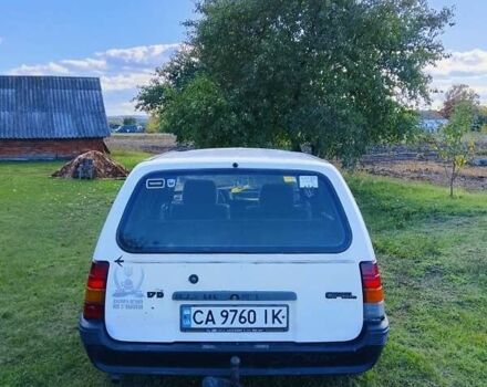 Белый Опель Кадет, объемом двигателя 1.6 л и пробегом 372 тыс. км за 1000 $, фото 5 на Automoto.ua