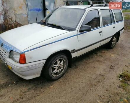 Білий Опель Кадет, об'ємом двигуна 1.3 л та пробігом 300 тис. км за 800 $, фото 3 на Automoto.ua
