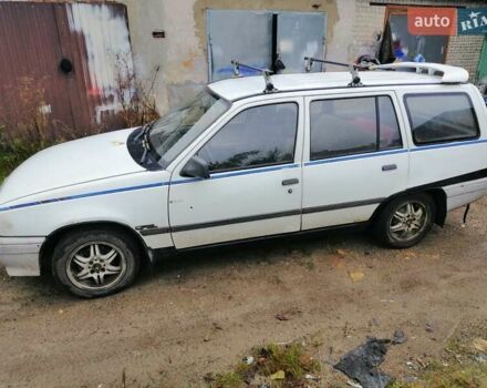 Білий Опель Кадет, об'ємом двигуна 1.3 л та пробігом 300 тис. км за 800 $, фото 1 на Automoto.ua