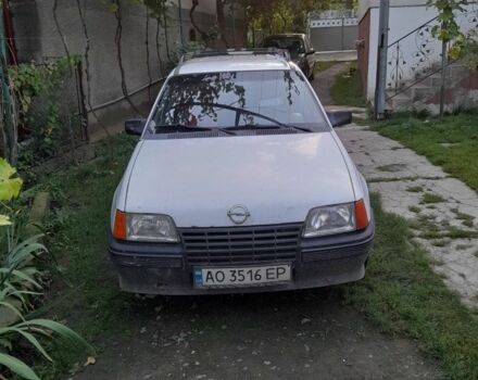 Белый Опель Кадет, объемом двигателя 0 л и пробегом 140 тыс. км за 800 $, фото 1 на Automoto.ua