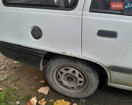 Белый Опель Кадет, объемом двигателя 1.6 л и пробегом 160 тыс. км за 800 $, фото 5 на Automoto.ua