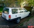 Белый Опель Кадет, объемом двигателя 1.6 л и пробегом 200 тыс. км за 600 $, фото 1 на Automoto.ua