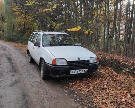 Белый Опель Кадет, объемом двигателя 1.8 л и пробегом 1 тыс. км за 714 $, фото 5 на Automoto.ua