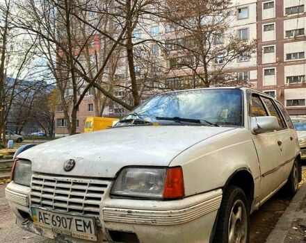 Білий Опель Кадет, об'ємом двигуна 1.3 л та пробігом 0 тис. км за 600 $, фото 1 на Automoto.ua