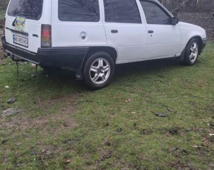 Белый Опель Кадет, объемом двигателя 1.7 л и пробегом 150 тыс. км за 850 $, фото 1 на Automoto.ua