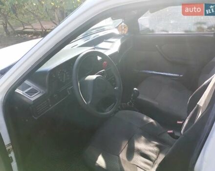 Белый Опель Кадет, объемом двигателя 1.6 л и пробегом 180 тыс. км за 1700 $, фото 10 на Automoto.ua