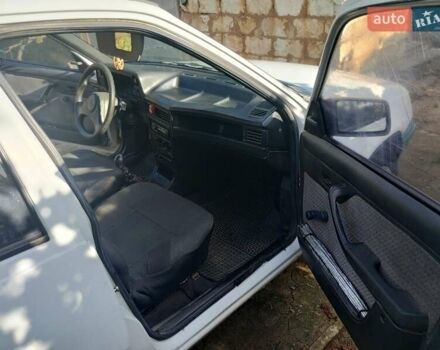 Белый Опель Кадет, объемом двигателя 1.6 л и пробегом 180 тыс. км за 1700 $, фото 4 на Automoto.ua