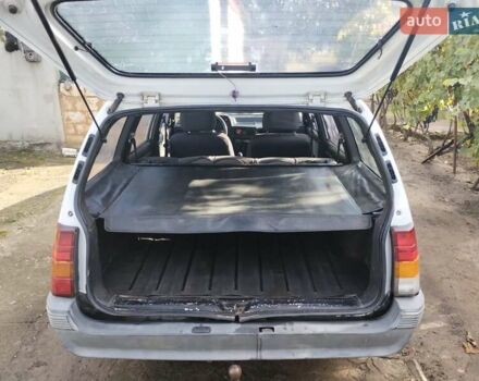 Белый Опель Кадет, объемом двигателя 1.6 л и пробегом 180 тыс. км за 1700 $, фото 9 на Automoto.ua