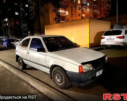 Белый Опель Кадет, объемом двигателя 1.3 л и пробегом 96 тыс. км за 1000 $, фото 1 на Automoto.ua