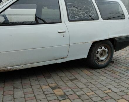 Белый Опель Кадет, объемом двигателя 1 л и пробегом 1000 тыс. км за 355 $, фото 1 на Automoto.ua