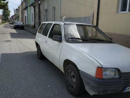 Опель Кадет 1985 у Стрые на Automoto.ua Білий Опель Кадет, об'ємом двигуна 1.6 л та пробігом 240 тис. км за 950 $, фото 1 на Automoto.ua