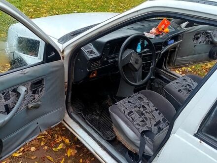 Опель Кадет 1986 в Нежине на Automoto.ua Белый Опель Кадет, объемом двигателя 1.7 л и пробегом 155 тыс. км за 700 $, фото 1 на Automoto.ua