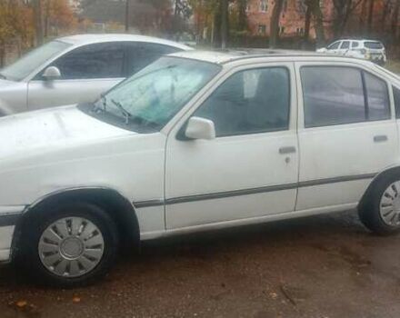 Белый Опель Кадет, объемом двигателя 1.3 л и пробегом 600 тыс. км за 750 $, фото 1 на Automoto.ua