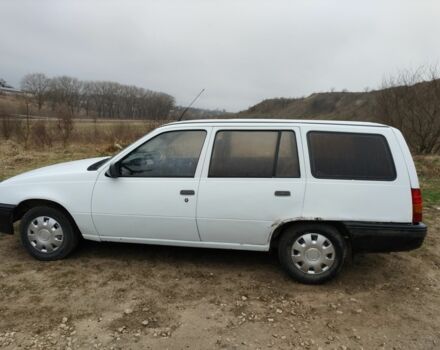 Белый Опель Кадет, объемом двигателя 0 л и пробегом 92 тыс. км за 1163 $, фото 1 на Automoto.ua