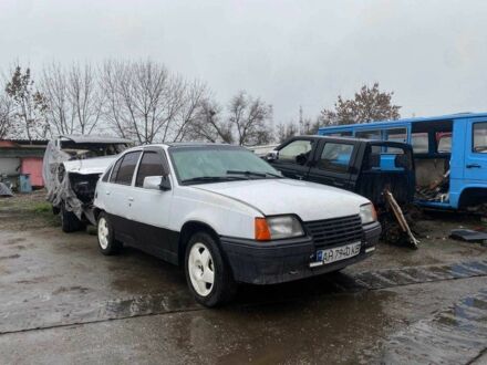 Білий Опель Кадет, об'ємом двигуна 1.3 л та пробігом 400 тис. км за 1000 $, фото 1 на Automoto.ua