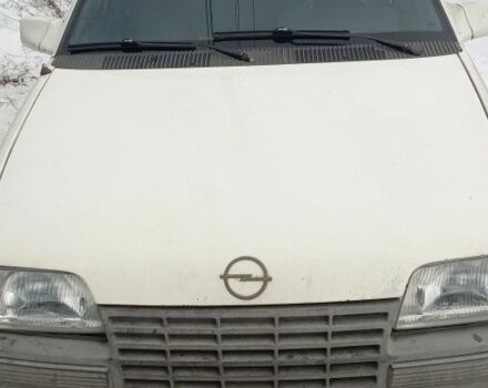 Білий Опель Кадет, об'ємом двигуна 1.6 л та пробігом 257 тис. км за 1069 $, фото 1 на Automoto.ua
