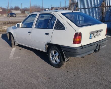 Белый Опель Кадет, объемом двигателя 1.6 л и пробегом 300 тыс. км за 1700 $, фото 1 на Automoto.ua