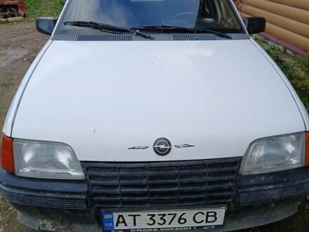 Опель Кадет 1986 в Калуше на Automoto.ua Белый Опель Кадет, объемом двигателя 1.3 л и пробегом 28 тыс. км за 900 $, фото 1 на Automoto.ua