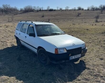 Белый Опель Кадет, объемом двигателя 1.3 л и пробегом 111 тыс. км за 1000 $, фото 1 на Automoto.ua