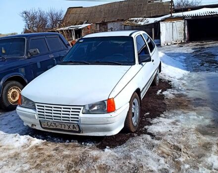 Білий Опель Кадет, об'ємом двигуна 1.4 л та пробігом 0 тис. км за 600 $, фото 1 на Automoto.ua