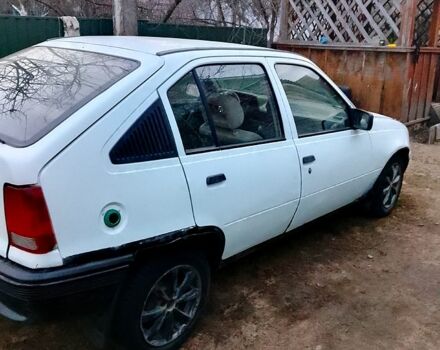 Белый Опель Кадет, объемом двигателя 1.3 л и пробегом 0 тыс. км за 700 $, фото 1 на Automoto.ua