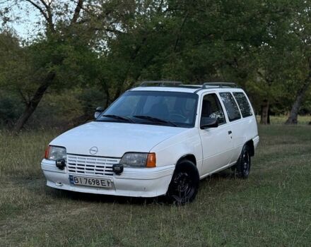 Білий Опель Кадет, об'ємом двигуна 1.3 л та пробігом 350 тис. км за 606 $, фото 1 на Automoto.ua
