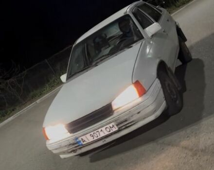 Белый Опель Кадет, объемом двигателя 1.8 л и пробегом 100 тыс. км за 650 $, фото 1 на Automoto.ua