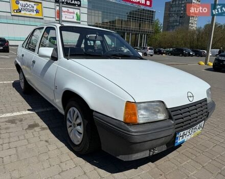 Белый Опель Кадет, объемом двигателя 1.3 л и пробегом 185 тыс. км за 1200 $, фото 1 на Automoto.ua