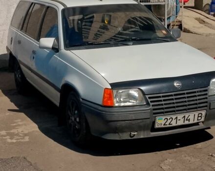 Белый Опель Кадет, объемом двигателя 1.6 л и пробегом 500 тыс. км за 1700 $, фото 1 на Automoto.ua
