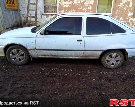 Белый Опель Кадет, объемом двигателя 1.4 л и пробегом 0 тыс. км за 750 $, фото 1 на Automoto.ua