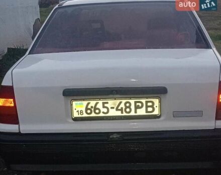 Белый Опель Кадет, объемом двигателя 1 л и пробегом 64 тыс. км за 952 $, фото 1 на Automoto.ua