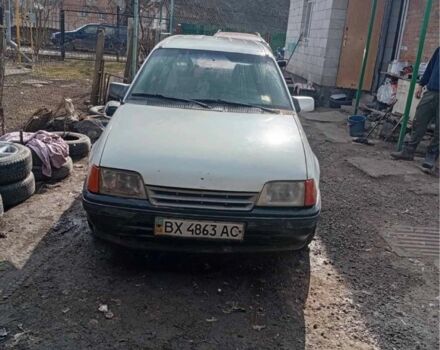 Белый Опель Кадет, объемом двигателя 1.6 л и пробегом 284 тыс. км за 750 $, фото 1 на Automoto.ua