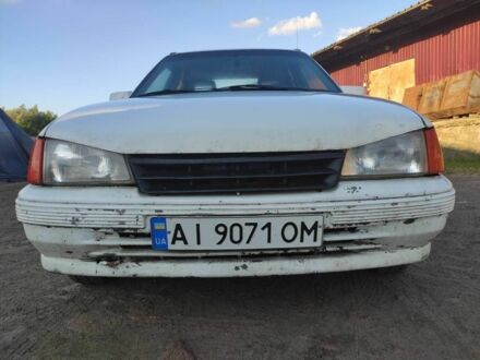 Белый Опель Кадет, объемом двигателя 1.8 л и пробегом 300 тыс. км за 650 $, фото 1 на Automoto.ua