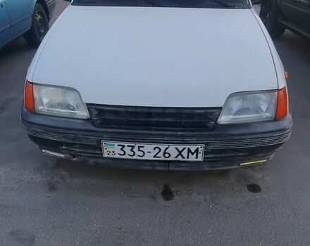 Білий Опель Кадет, об'ємом двигуна 1 л та пробігом 300 тис. км за 599 $, фото 1 на Automoto.ua