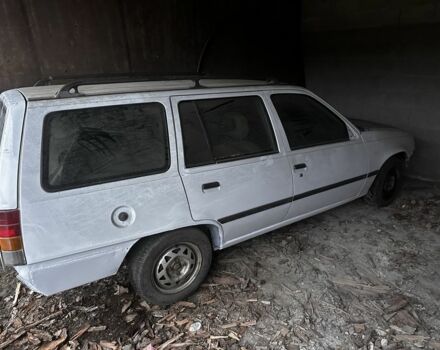 Білий Опель Кадет, об'ємом двигуна 1.6 л та пробігом 7 тис. км за 600 $, фото 1 на Automoto.ua