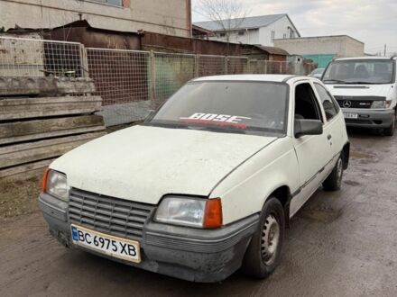 Білий Опель Кадет, об'ємом двигуна 1.3 л та пробігом 300 тис. км за 450 $, фото 1 на Automoto.ua
