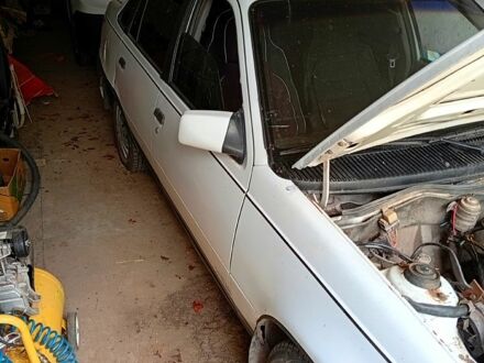 Опель Кадет 1988 в Новой Одессе на Automoto.ua Белый Опель Кадет, объемом двигателя 1.8 л и пробегом 150 тыс. км за 850 $, фото 1 на Automoto.ua