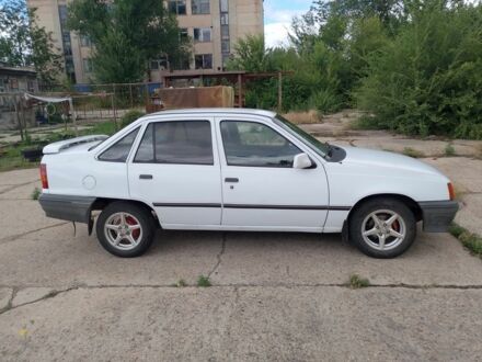 Опель Кадет 1988 у Дніпро (Дніпропетровську) на Automoto.ua Білий Опель Кадет, об'ємом двигуна 0 л та пробігом 500 тис. км за 1038 $, фото 1 на Automoto.ua