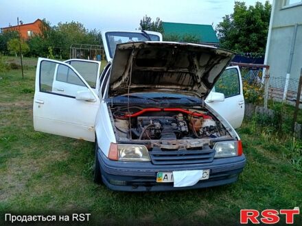 Опель Кадет 1988 у Києві на Automoto.ua Білий Опель Кадет, об'ємом двигуна 16 л та пробігом 0 тис. км за 400 $, фото 1 на Automoto.ua