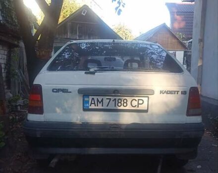 Білий Опель Кадет, об'ємом двигуна 1.3 л та пробігом 100 тис. км за 700 $, фото 1 на Automoto.ua