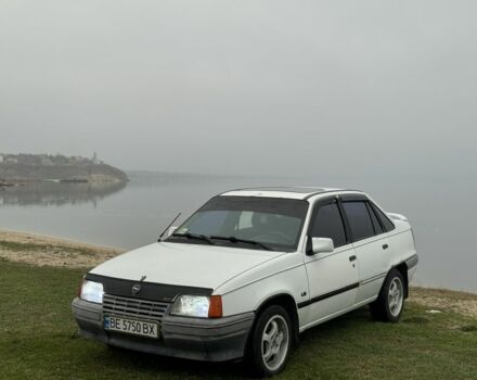 Белый Опель Кадет, объемом двигателя 2 л и пробегом 1000 тыс. км за 1000 $, фото 1 на Automoto.ua