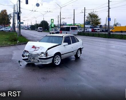 Белый Опель Кадет, объемом двигателя 1.6 л и пробегом 0 тыс. км за 500 $, фото 1 на Automoto.ua