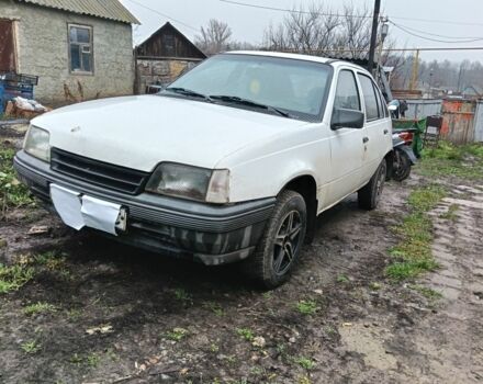 Белый Опель Кадет, объемом двигателя 0 л и пробегом 446 тыс. км за 500 $, фото 1 на Automoto.ua