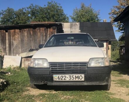 Белый Опель Кадет, объемом двигателя 1.3 л и пробегом 372 тыс. км за 583 $, фото 1 на Automoto.ua