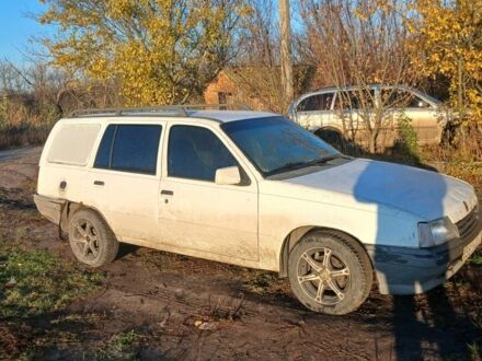 Опель Кадет 1989 в Синельниковом на Automoto.ua Белый Опель Кадет, объемом двигателя 1.6 л и пробегом 100 тыс. км за 714 $, фото 1 на Automoto.ua