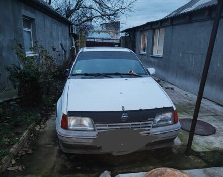 Белый Опель Кадет, объемом двигателя 2 л и пробегом 320 тыс. км за 357 $, фото 1 на Automoto.ua